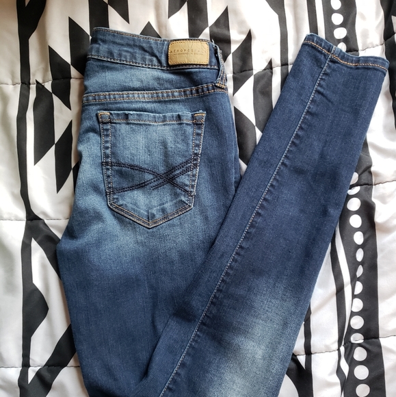 Aeropostale jeans - Picture 2 of 3